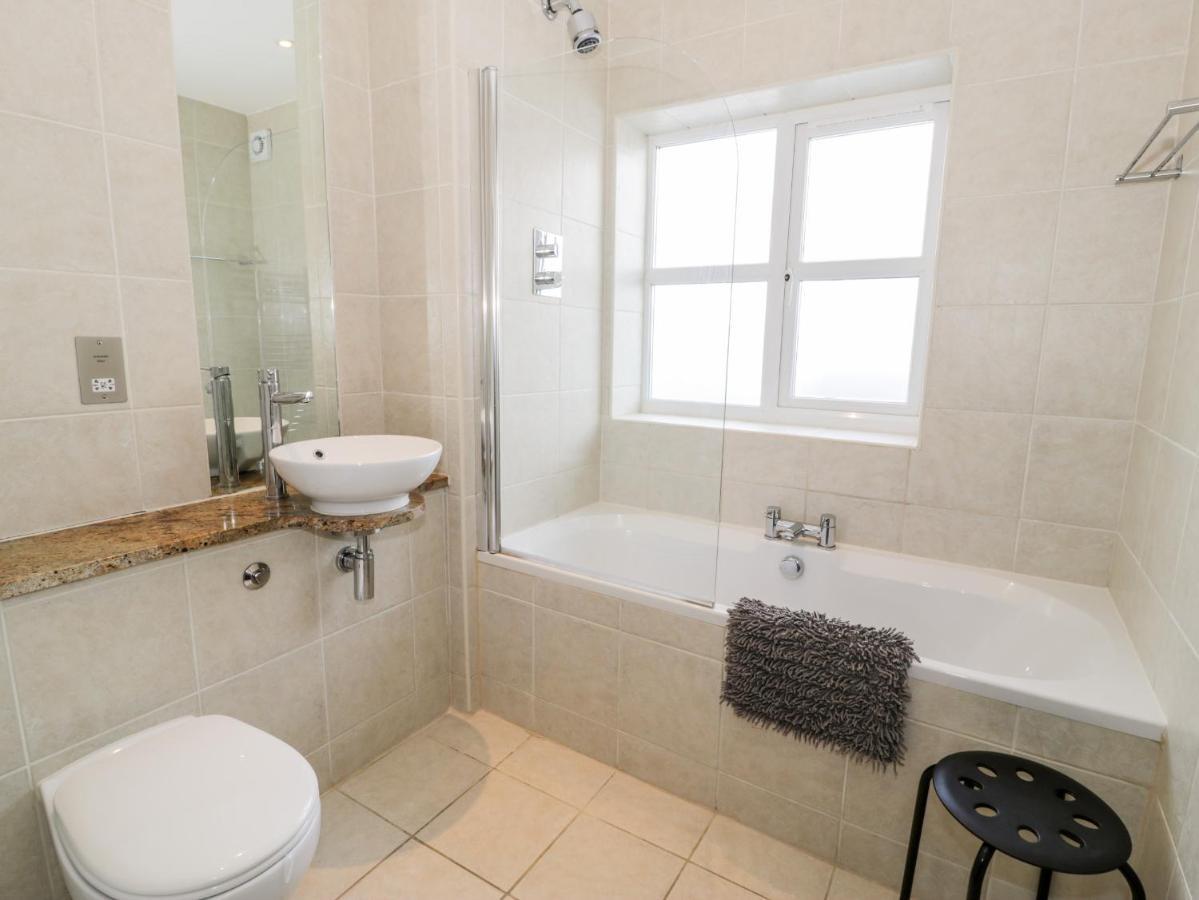 Tides Benllech Exterior foto